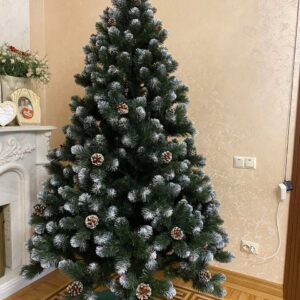 CHRISTMAS WONDER kunstkuusk kamina ääres